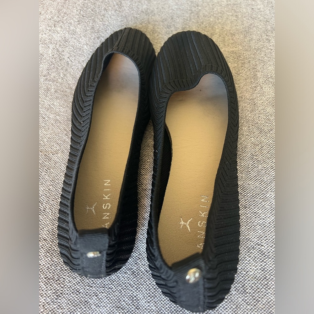 DANSKIN Hope Slip On Stretch Knit sz. 8 Black